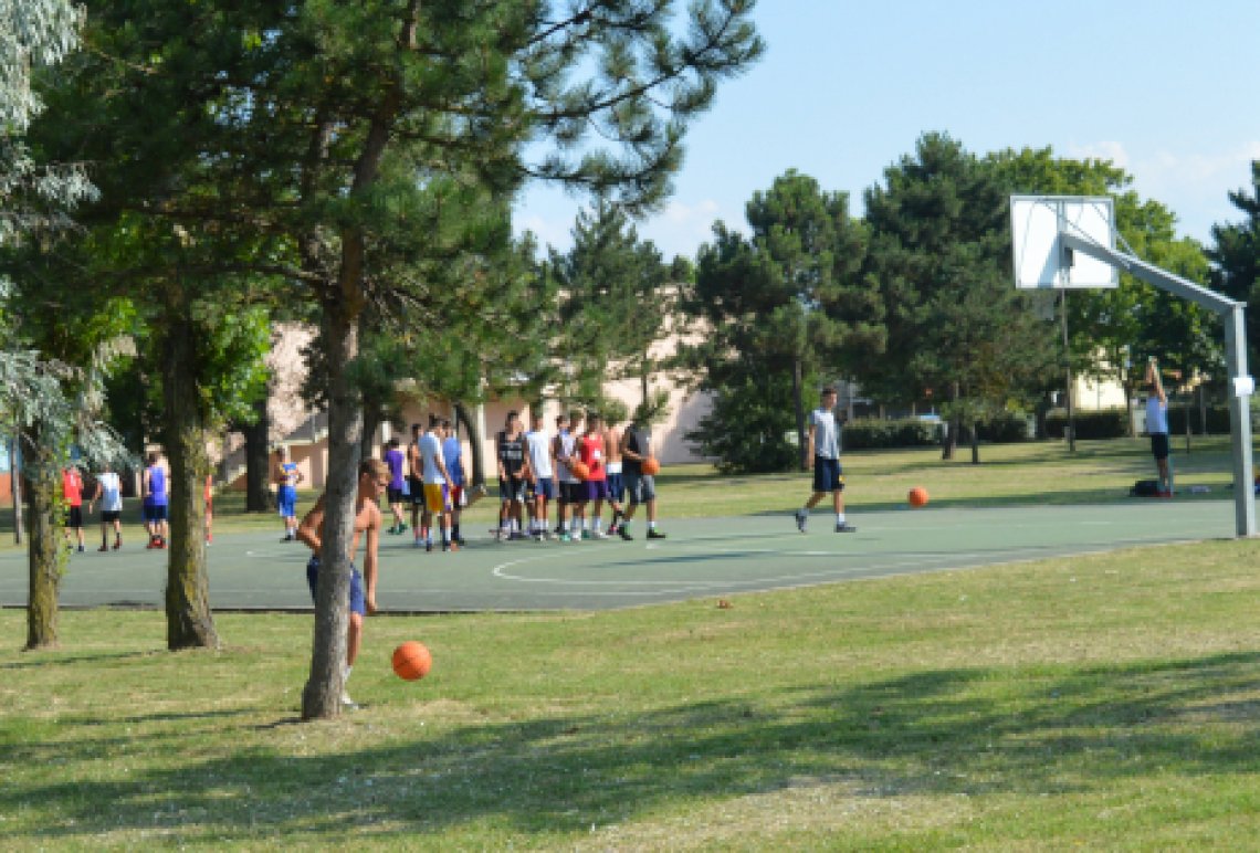 SPORTLAND NON SI FERMA SPORTLAND NON SI FERMA